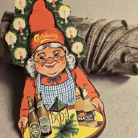 julemor-med-oel-sodavand-bakke-flaske-pap-juledekoration-Carlsberg-